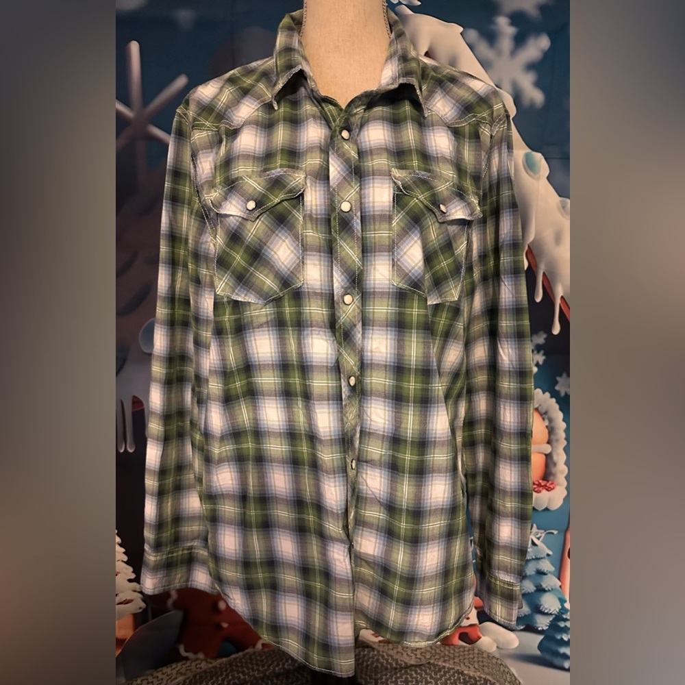 EUC American Eagle outfitters XL plaid shirt with pearlised buttons